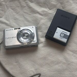 Sony Cybershot 10.1 MP Digital Camera